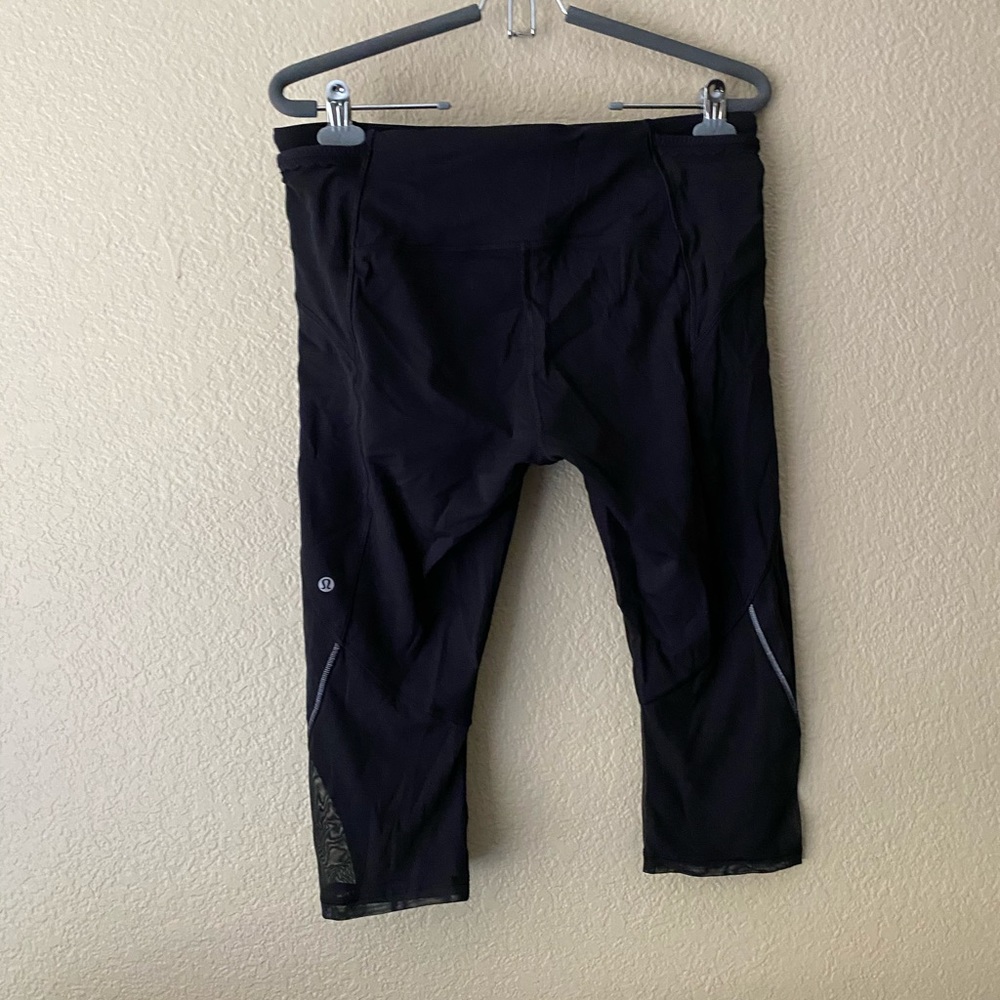 Lululemon sz 12 Capri leggings